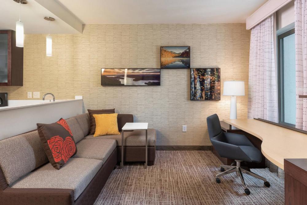 King Studio with Sofa Bed interior